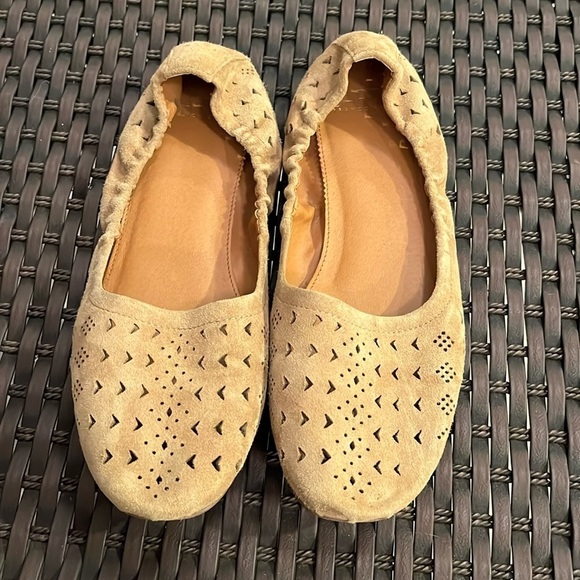 Franco Sarto ballet flat shoes size 7.5M - Picture 1 of 9